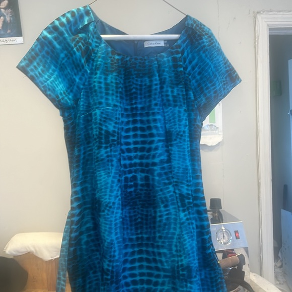 Dress - Picture 2 of 3